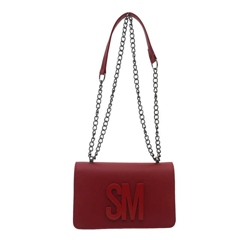 Cross-border fashion single-shoulder letter chain bag for women 2025 new style: simple, versatile and stylish crossbody small square bag Item Picture