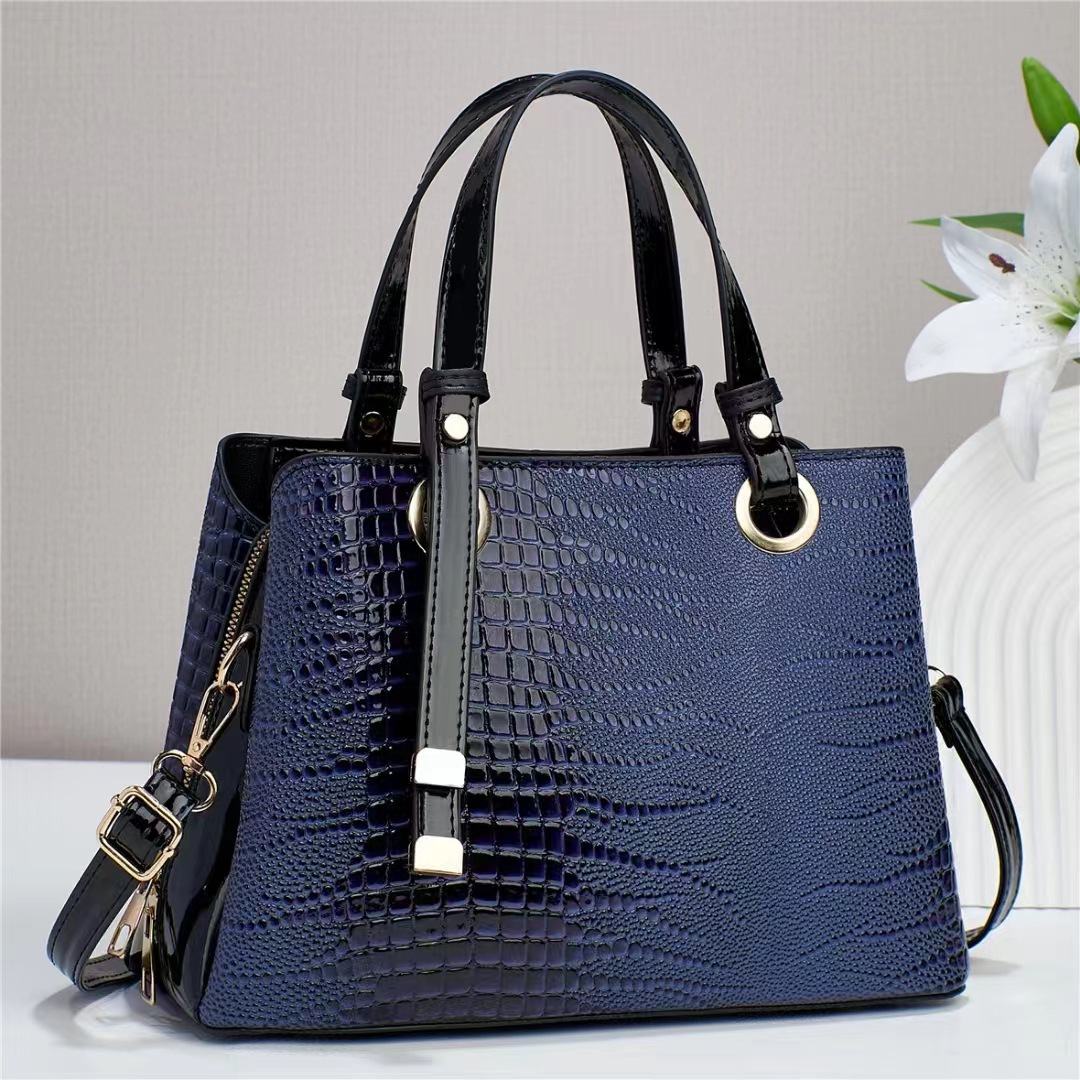 A stylish handbag with a large capacity for cross-border use, a new, trendy and elegant style. It is a crossbody commuter bag for middle-aged mothers and women Item Picture