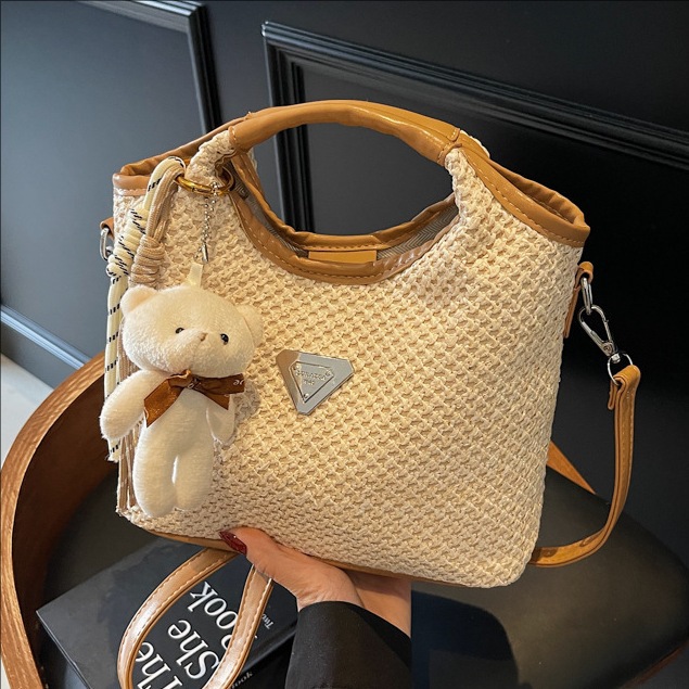 Summer's new large-capacity commuter tote bag for women, a versatile casual straw-woven bag, trendy and stylish crossbody bag full figure