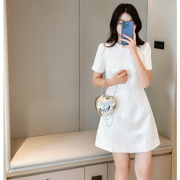 Acrylic bag 2025 New style, European and American cross-border fashion, niche and versatile, single-shoulder chain crossbody ladies' love bag Application Scenario
