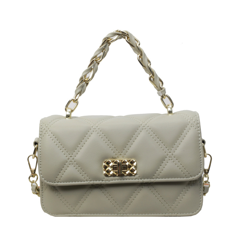 This year, the diamond-shaped chain small bag is in vogue. It's a trendy and versatile crossbody bag for women in the summer of 2025, with a high-end feel Item Picture