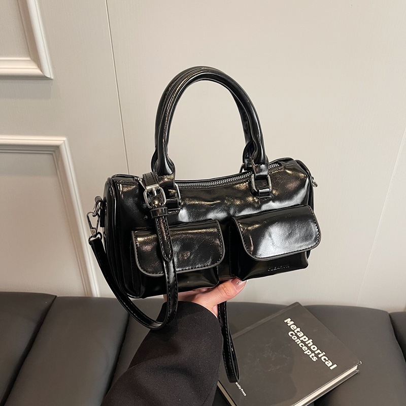 Retro hand-held bowling bag for women, 2025 new trendy and fashionable single-shoulder crossbody Boston bag, Korean version pillow bag full figure
