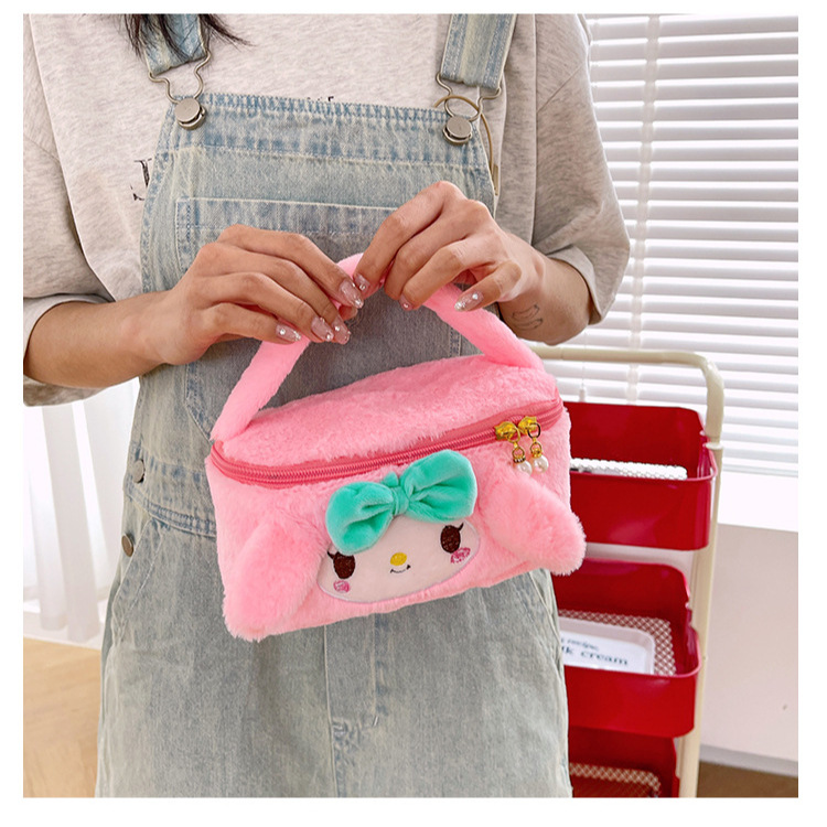 High appearance level, cute plush cartoon hand-held storage bag, toiletries bag, large capacity, portable and versatile makeup bag Application Scenario