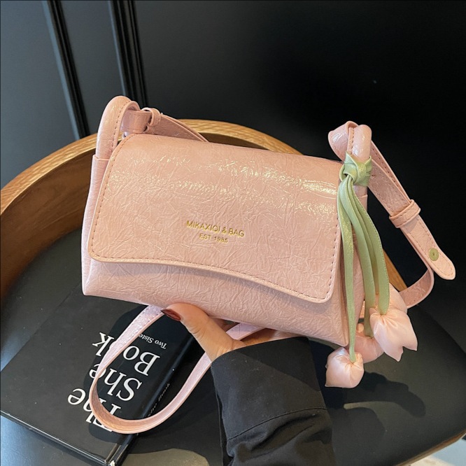 2025 Summer New versatile underarm bag, fashionable small square bag, simple women's bag, fashionable single-shoulder bag, commuter crossbody bag full figure