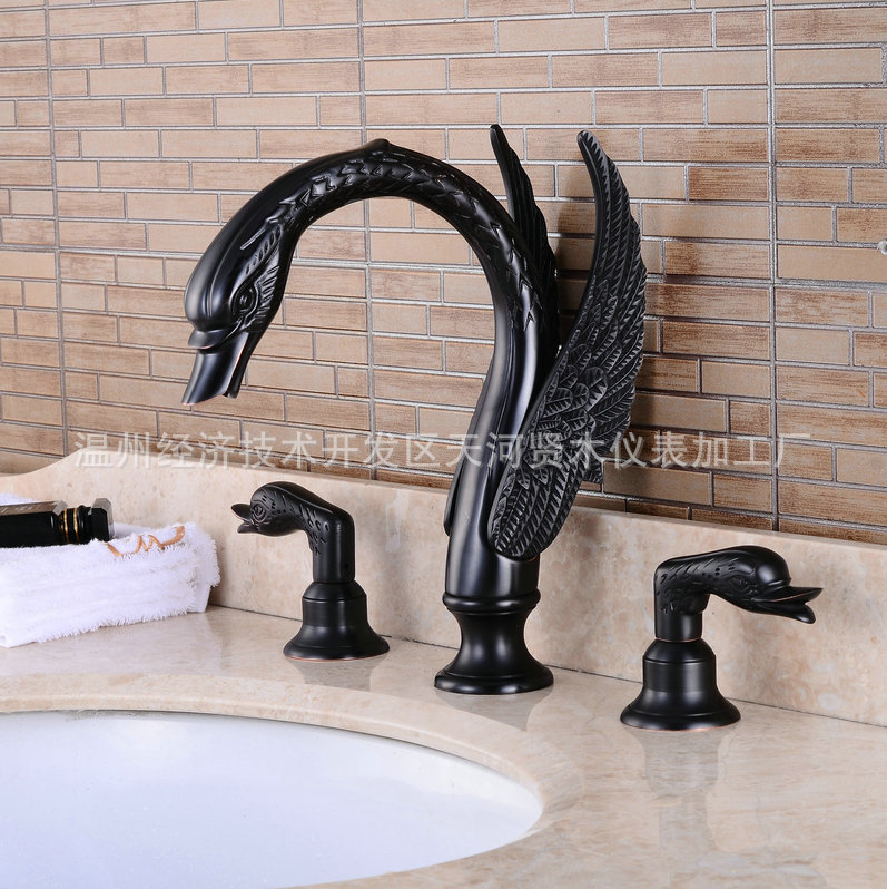 Black swan washbasin faucet Waterfall Washbasin Faucet Washbasin Faucet three-piece set details Picture
