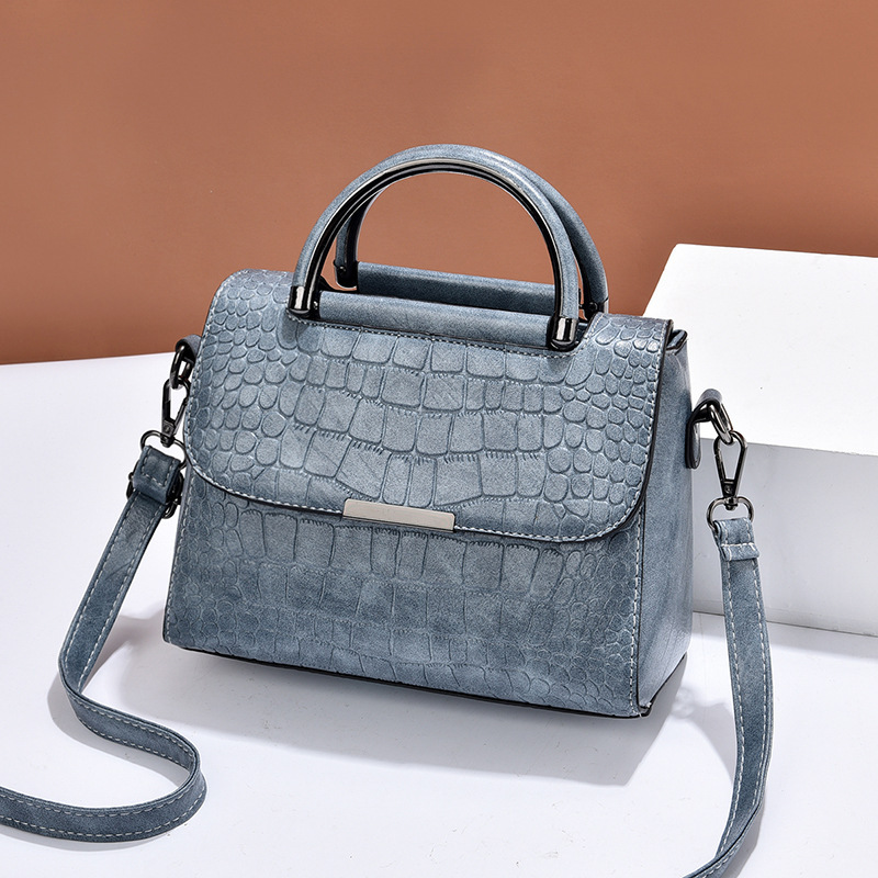 A new style of personalized stone-patterned single-shoulder bag for women in 2024, a fashionable and retro large-capacity handbag details Picture