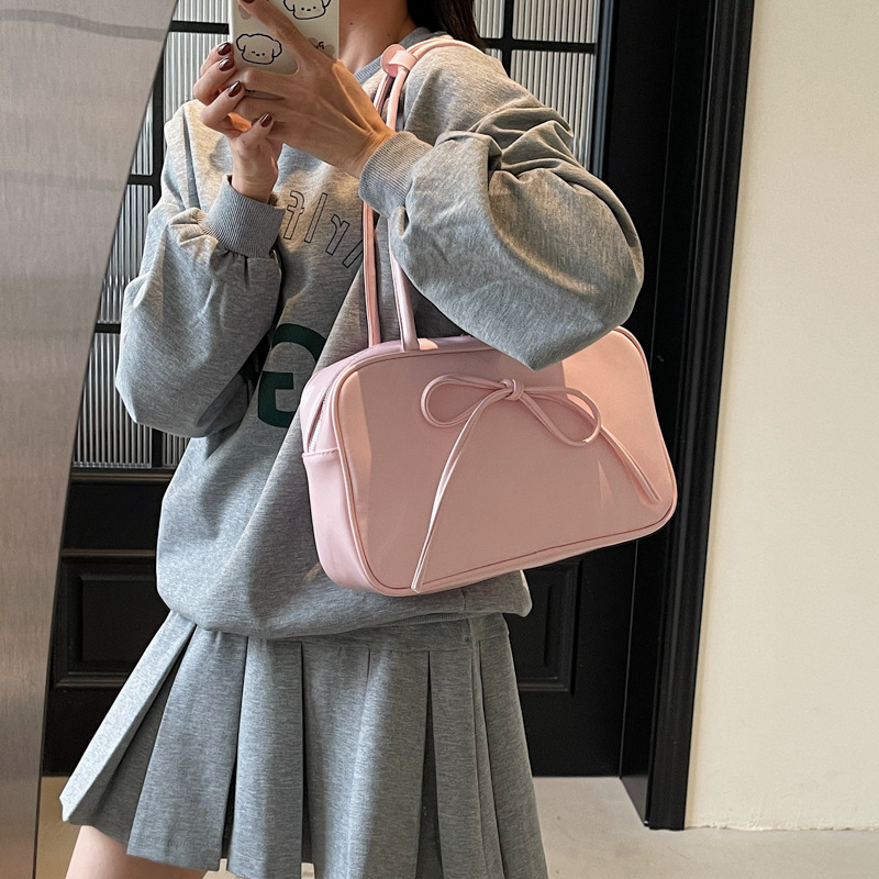 The new Boston bag of 2025, a niche design, is fashionable and versatile. It features a bow single-shoulder underarm bag, a baguette bag and a handbag Specification drawing