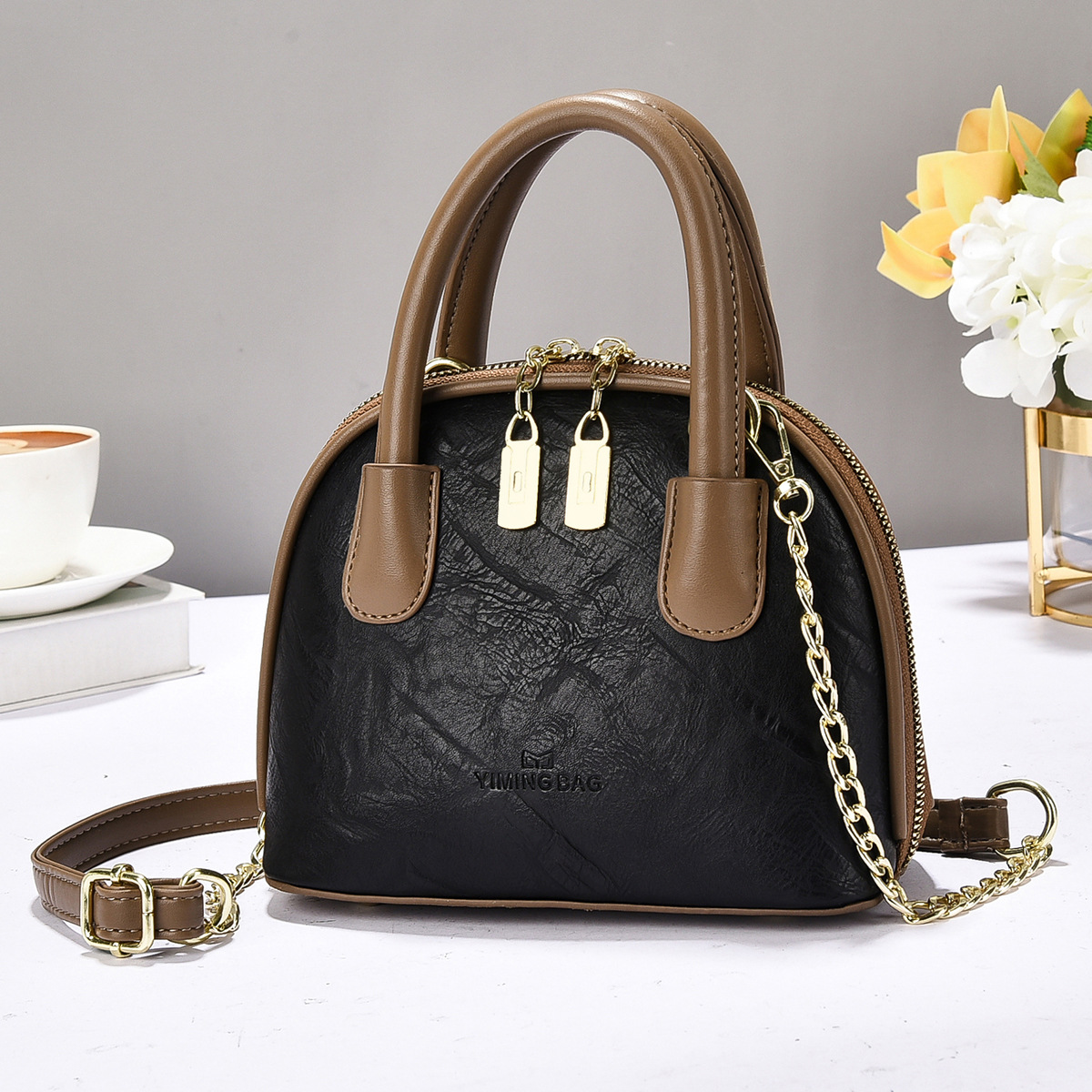 One-piece consignment hand-held small bag for women, 2025 new trendy retro pillow bag, versatile and multi-functional single-shoulder crossbody bag full figure