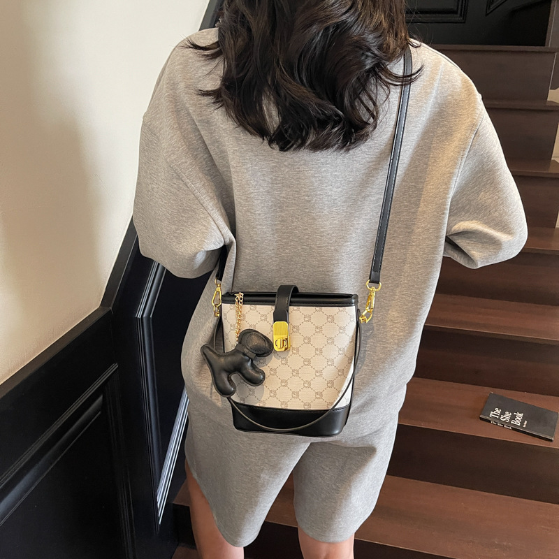 Korean-style fashionable and high-end handbag, 2025 new printed and elegant bucket bag, stylish and versatile single-shoulder crossbody bag Specification drawing