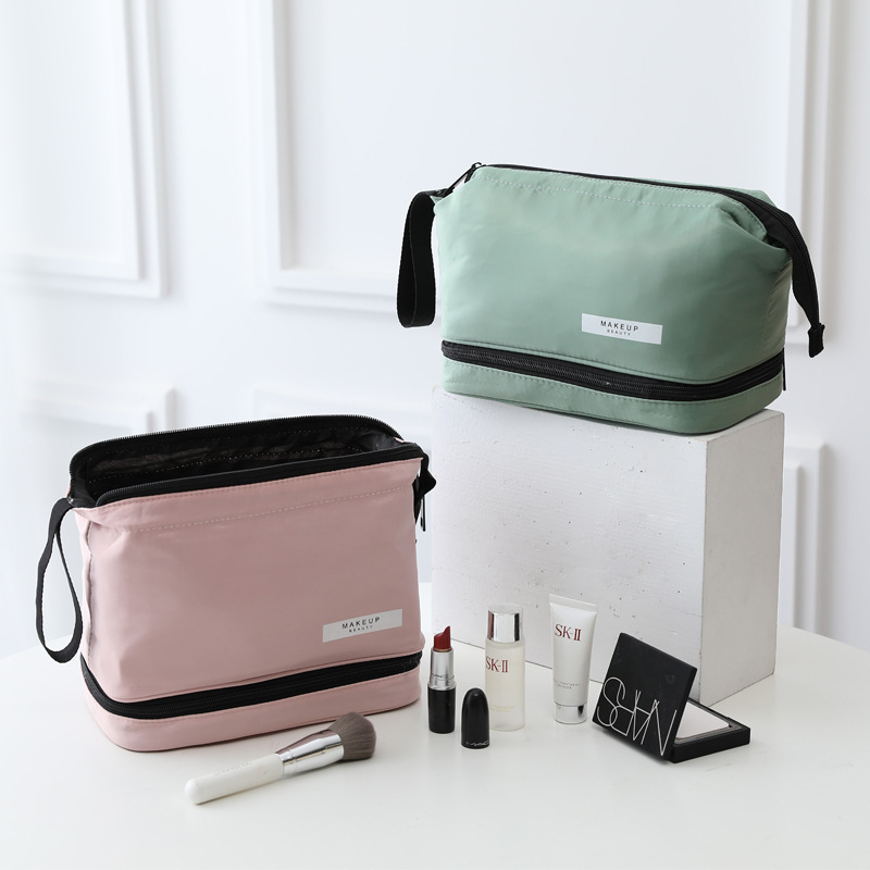 Travel double-layer hand-held cosmetic bag, minimum batch, dry and wet separation, men's toiletries bag, cosmetic supplies storage bag, women's Application Scenario