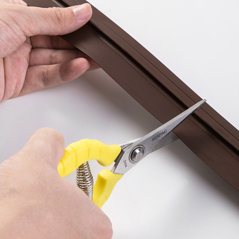 Door gap and bottom sealing strip, self-adhesive windproof and soundproof tool for doors and Windows, thickened gap waterproof corner protection adhesive tape Specification drawing