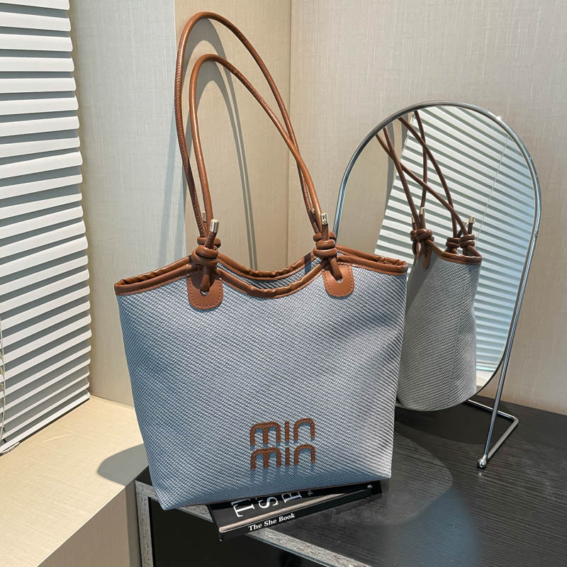 High-end women's 2025 new trend fashion single-shoulder bag, large-capacity tote bag, commuter handbag full figure