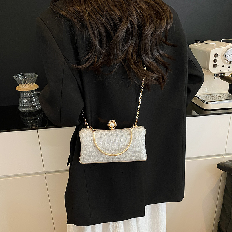 2025 Cross-border New fashion chain handbag, banquet bag, single-shoulder crossbody small square bag, unique hand-held mouth gold bag Specification drawing