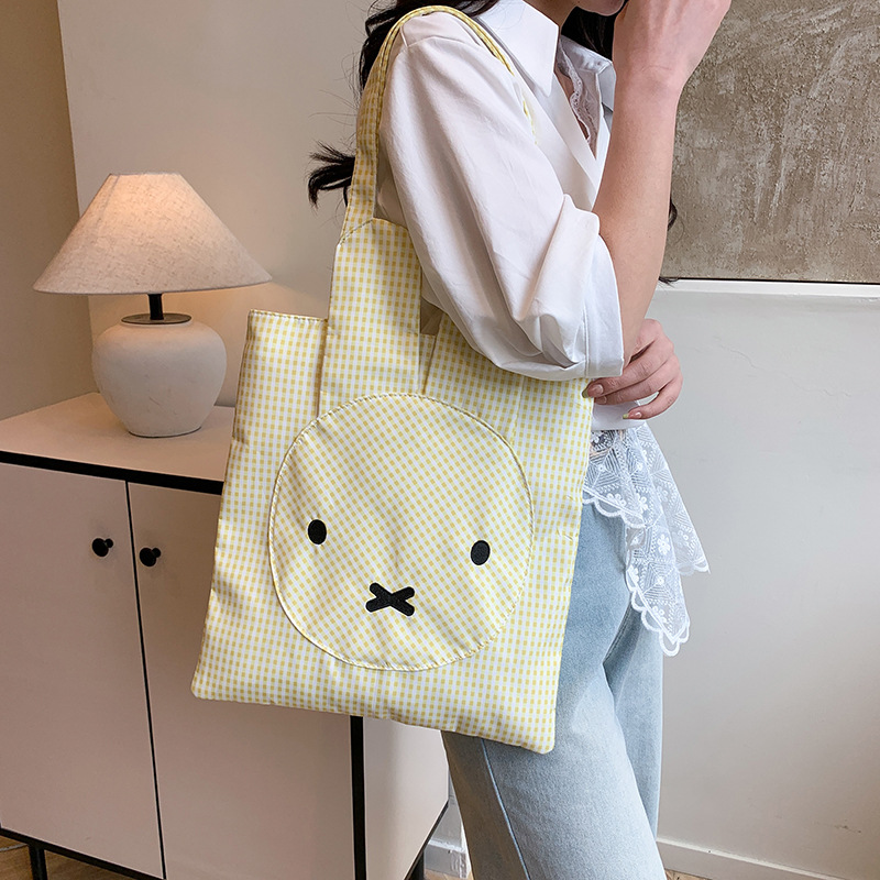 2025 New canvas bag, summer single-shoulder crossbody bag, versatile commuter handbag for women, fashionable and versatile tote bag Specification drawing