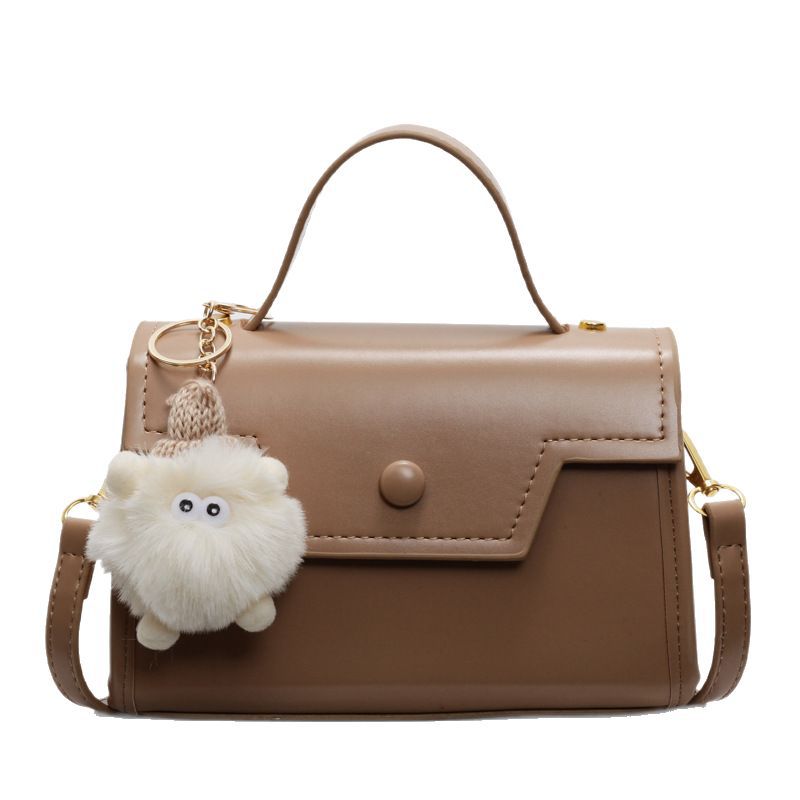 This is a new, stylish, niche and versatile single-shoulder underarm bag for women in 2025. It's a trendy crossbody small square bag Item Picture