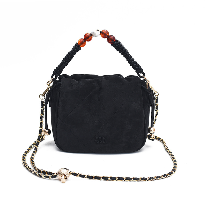 A niche, high-end, fashionable and casual hand-held bucket bag for women, a new 2024 Korean style simple and versatile single-shoulder crossbody bag Item Picture