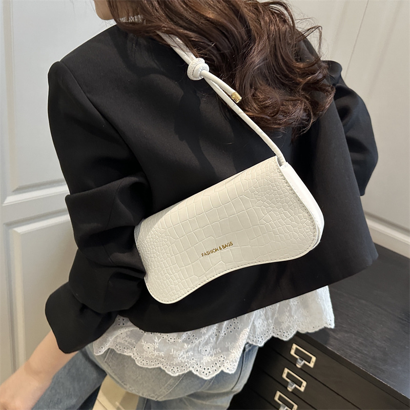 ins niche quality underarm bag 2025 Cross-border new crocodile pattern small square bag Stylish commuting single-shoulder crossbody bag Specification drawing