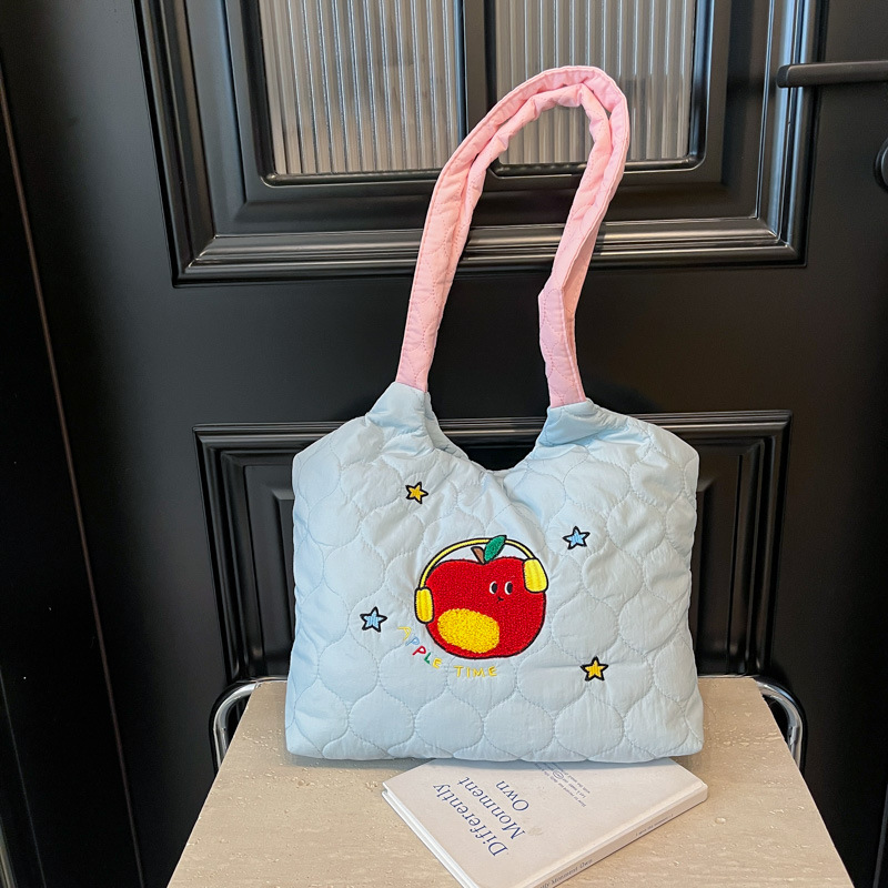 Korean cute cartoon Apple Tote bag 2025 new style trendy and fashionable large-capacity versatile hand-held armpit bag Specification drawing
