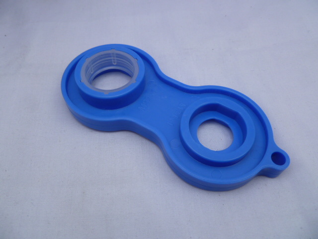The bubbler wrench, faucet outlet wrench, disassembly, assembly, maintenance and cleaning tools are available on all four sides Item Picture