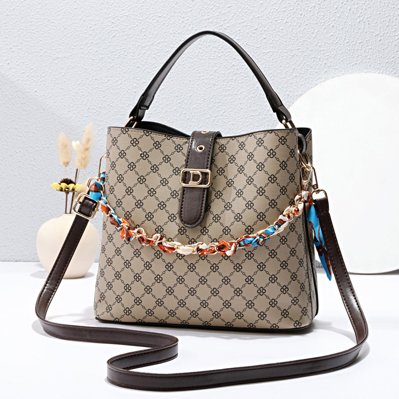 This year, bucket bags are in vogue for women. 2023 new fashionable printed hand-held women's bags and niche single-shoulder crossbody bags are available for delivery details Picture