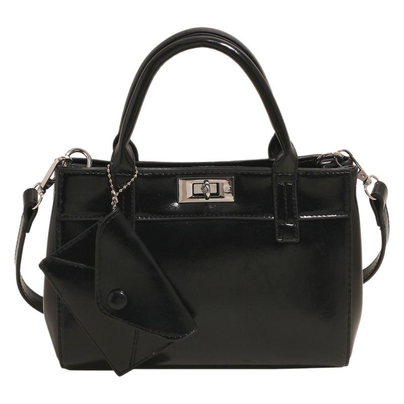 The Korean version of the trendy and fashionable Kelly handbag for women in 2025, a new high-end quality single-shoulder bag, a niche and versatile crossbody bag Item Picture