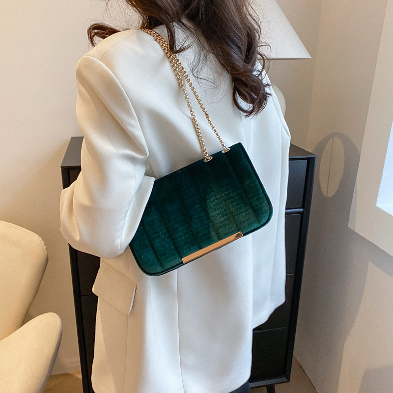 Velvet women's bag, trendy small square bag for women 2023 Spring new chain single-shoulder bag, casual and simple crossbody bag Specification drawing