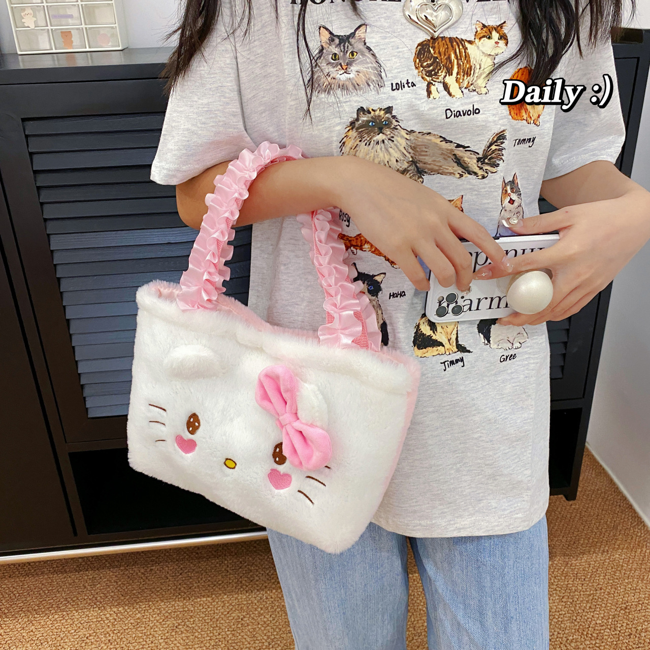 Wholesale of new ribbon plush toy bags, girls' shoulder bags, hand-held large-capacity festival gifts, makeup bags and storage bags Specification drawing