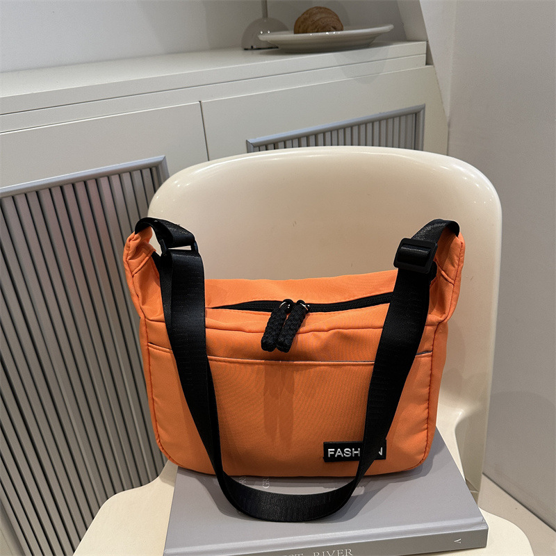 Nylon fabric large bag for women 2025, a new Korean style large capacity casual soft flat single-shoulder crossbody bag and casual tote bag full figure