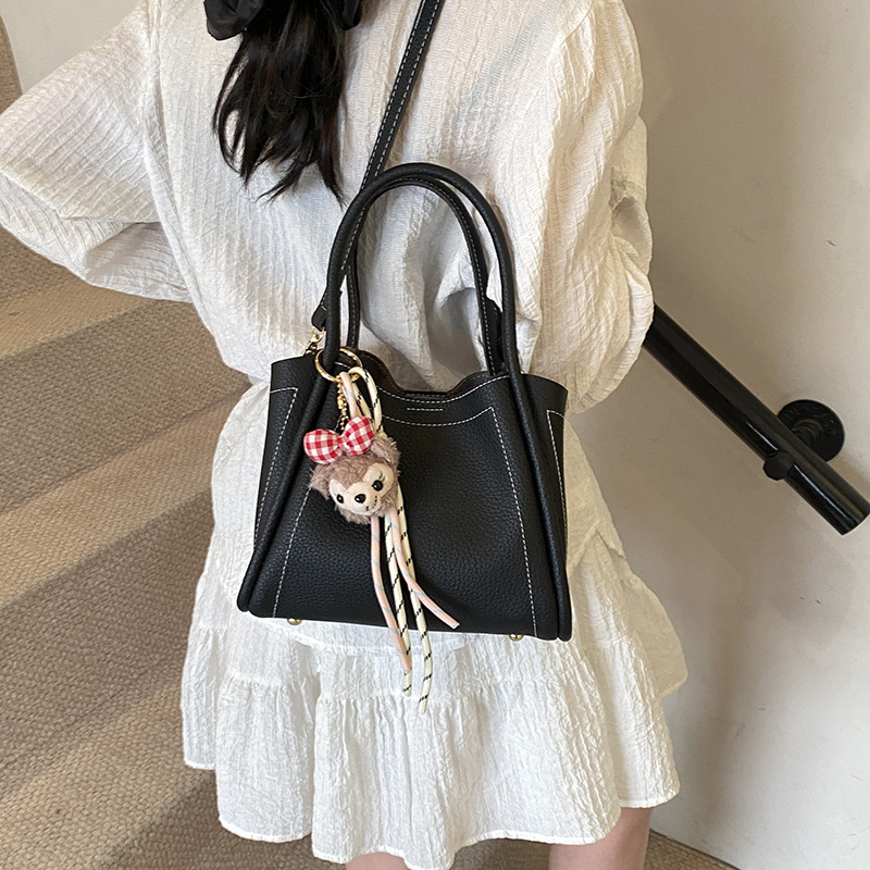 Cross-border handbag, women's large-capacity commuting soft leather single-shoulder bucket bag, 2025 new style, high-end crossbody tote bag details Picture