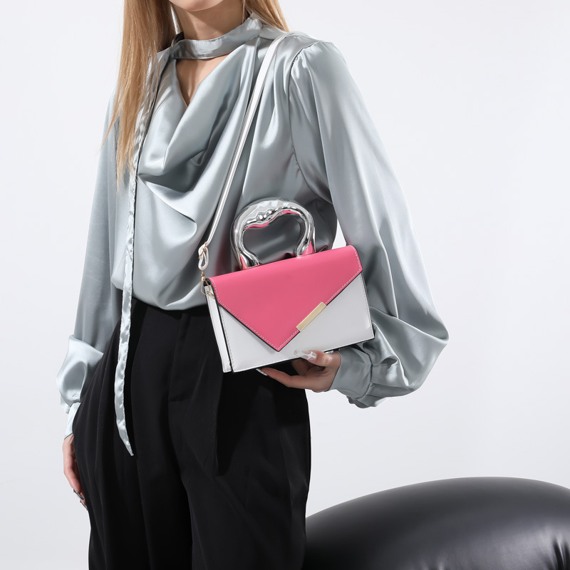 Fashionable and high-quality color-blocked new 2024 spring casual and simple crossbody metal hand-held small square bag for women Specification drawing