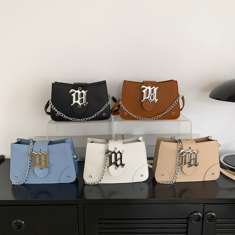 Cross-border trendy and high-quality women's bag 2023 Winter new chain single-shoulder bag, stylish and versatile, elegant crossbody bag Application Scenario