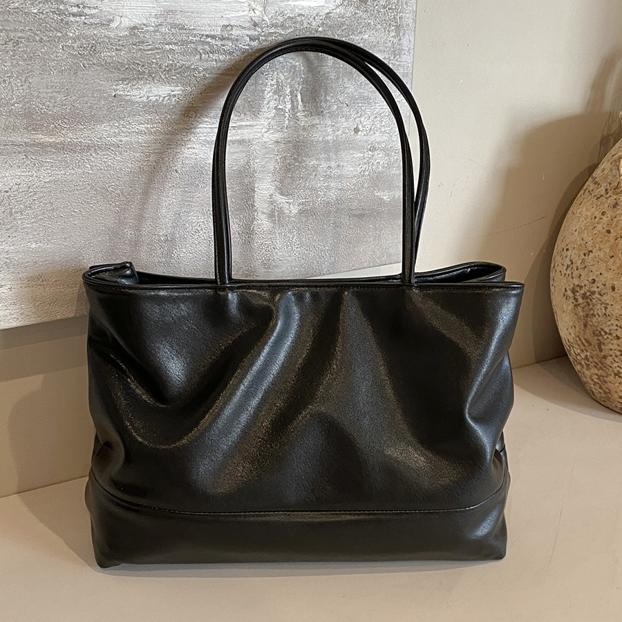 This year's popular tote bag for commuting is a retro large-capacity women's 2024 new casual, versatile and simple single-shoulder bag full figure