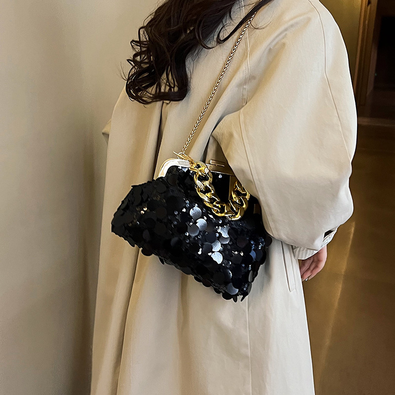 2023 New high-quality handbags, women's bags with metal tassels and sequins, evening bags, hand-held crossbody bucket bags Specification drawing