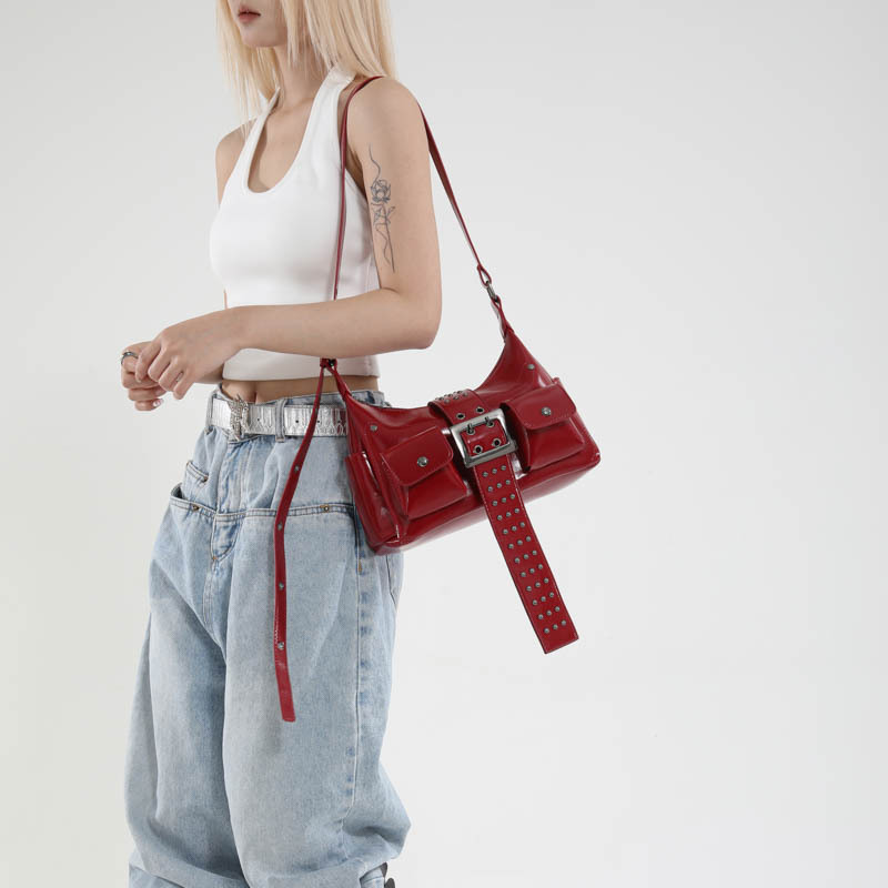 Cross-border sweet and cool hot girl niche design rivet underarm bag for women 2025 new high-end commuting single-shoulder bag trend details Picture