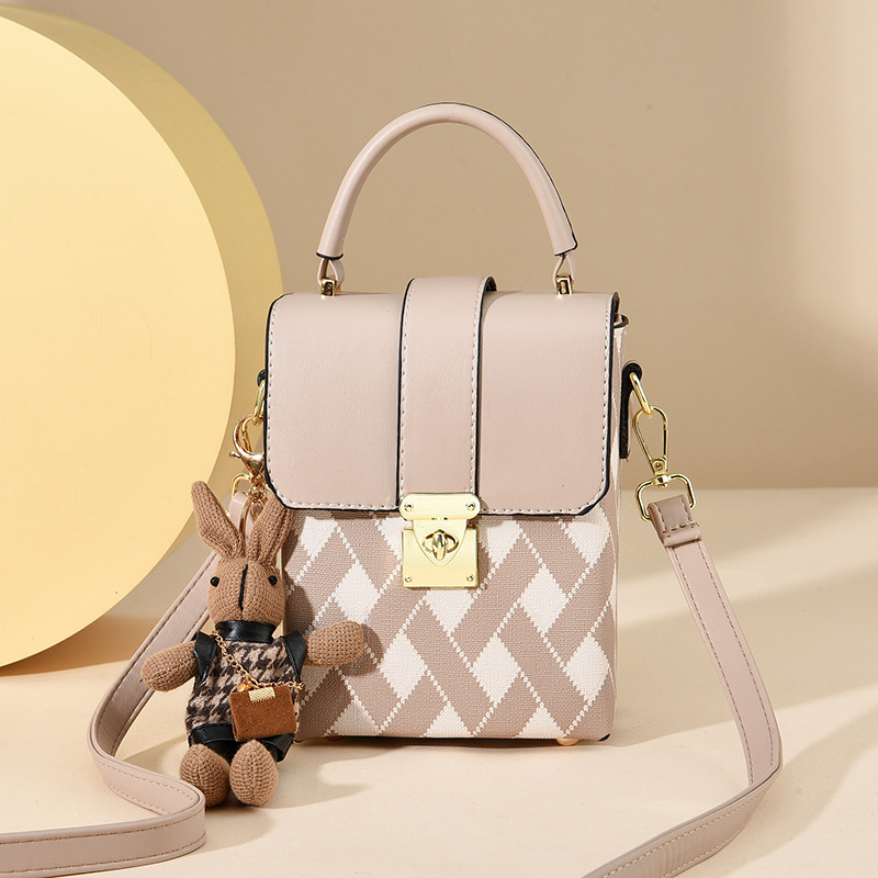 2023 new stylish Korean-style, simple and elegant, color-blocking single-shoulder crossbody women's bag, small square bag for export full figure