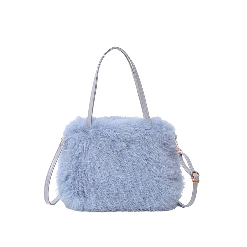 A new 2024 trendy, fashionable and stylish plush bag for women, a Korean style niche, trendy and versatile single-shoulder bag Item Picture