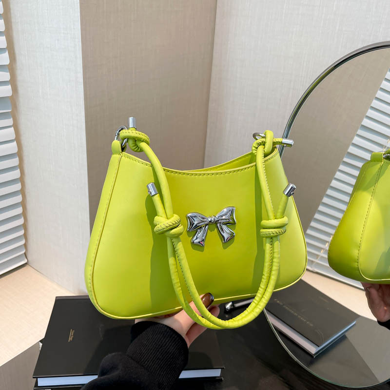 The 2024 new Korean-style single-shoulder crossbody handbag with a fashionable bow underarm bag is a cross-border trend for women full figure