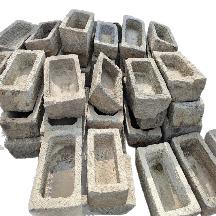 Stone troughs, bluestone flower troughs, old troughs, old bluestone circulating water stone tools, stone troughs for farming, stone basins, pig assemblies, and fish farming Item Picture