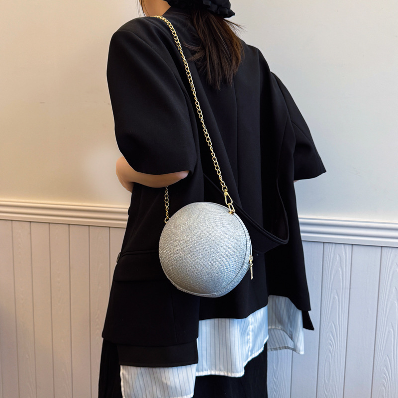 High-quality Evening bag 2025 Summer New water diamond coin purse, fashionable circular bag, personalized single-shoulder crossbody women's bag details Picture