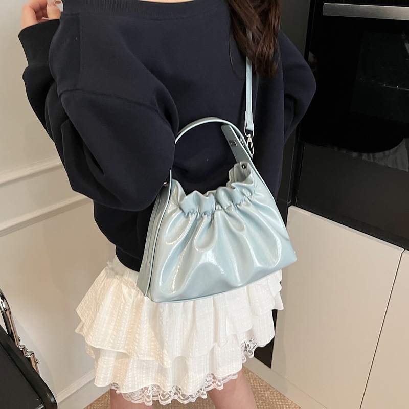 Cross-border 2025 New style pleated handbag, fashionable and trendy shoulder bag, versatile cloud bag, solid color simple crossbody bag Specification drawing