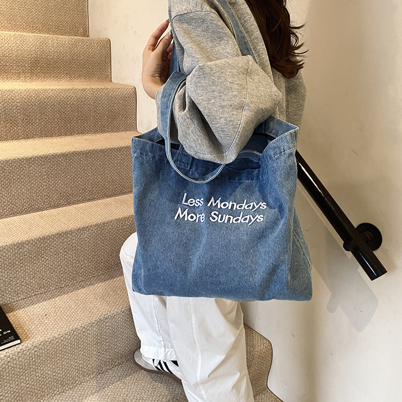 Retro American canvas bag, ins style, large-capacity student commuter bag, single-shoulder tote bag for women details Picture