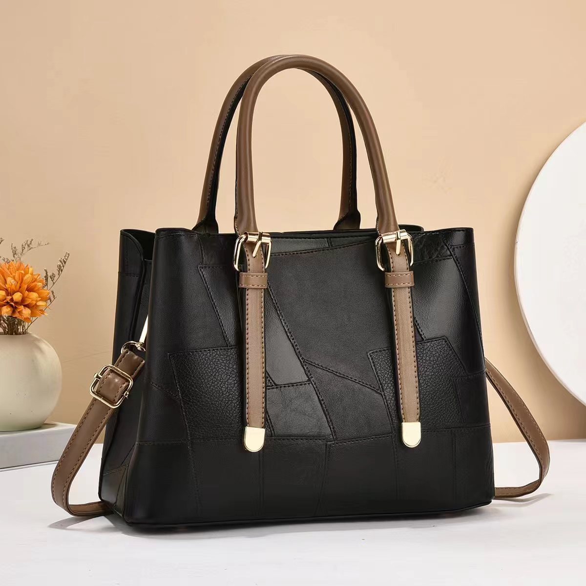 The women's fashion manufacturer of the spliced crossbody bag, an export-oriented handbag for women, 2024 new style, Korean-style texture, single-shoulder Application Scenario