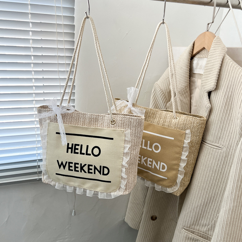 Stylish and large-capacity tote bag for women, Spring 2025 new style, niche design, retro and simple single-shoulder bag for women Application Scenario