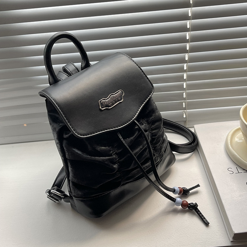 Casual and versatile, college-style, high-end pleated bag for women 2025, new niche design, stylish and fashionable backpack Specification drawing
