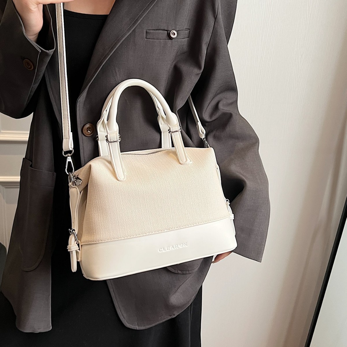 Simple bowling bag for women, 2025 new retro large-capacity commuter handbag, trendy and fashionable single-shoulder crossbody bag full figure