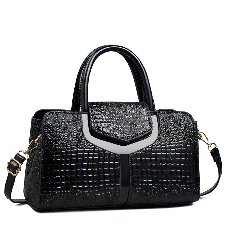 The new 2025 crocodile pattern women's bag is a fashionable crocodile pattern hand-held bag with a large capacity. It is a single-shoulder crossbody bag for middle-aged mothers Item Picture
