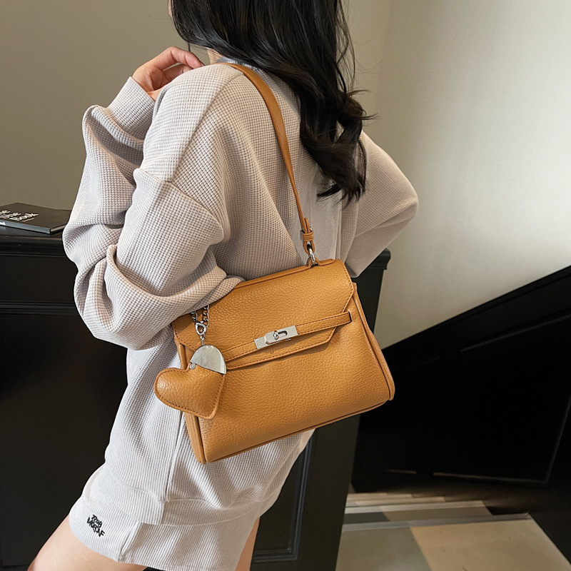 A retro cross-border high-end hand-held small square bag for women in 2025, a trendy, fashionable, versatile and stylish single-shoulder crossbody bag details Picture