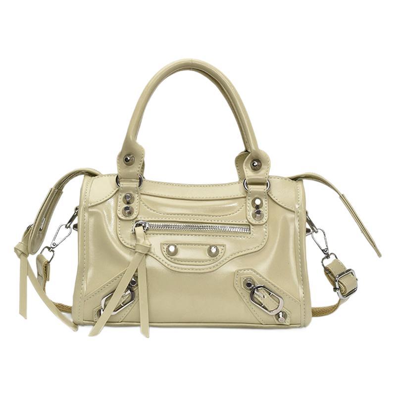 Trendy riveted motorcycle bag for women, 2025 new style, high-end single-shoulder crossbody bag, large capacity, retro hand-held pillow bag Item Picture