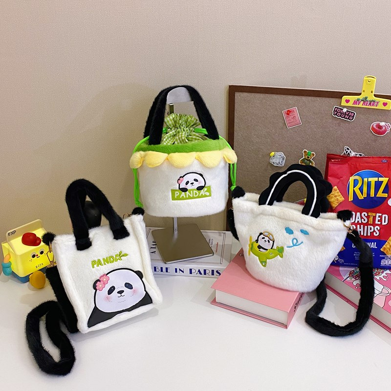 New Chinese-style embroidered cute little panda hand-held vegetable basket bag, a versatile and girlish small backpack with a slanted crossbody storage function full figure