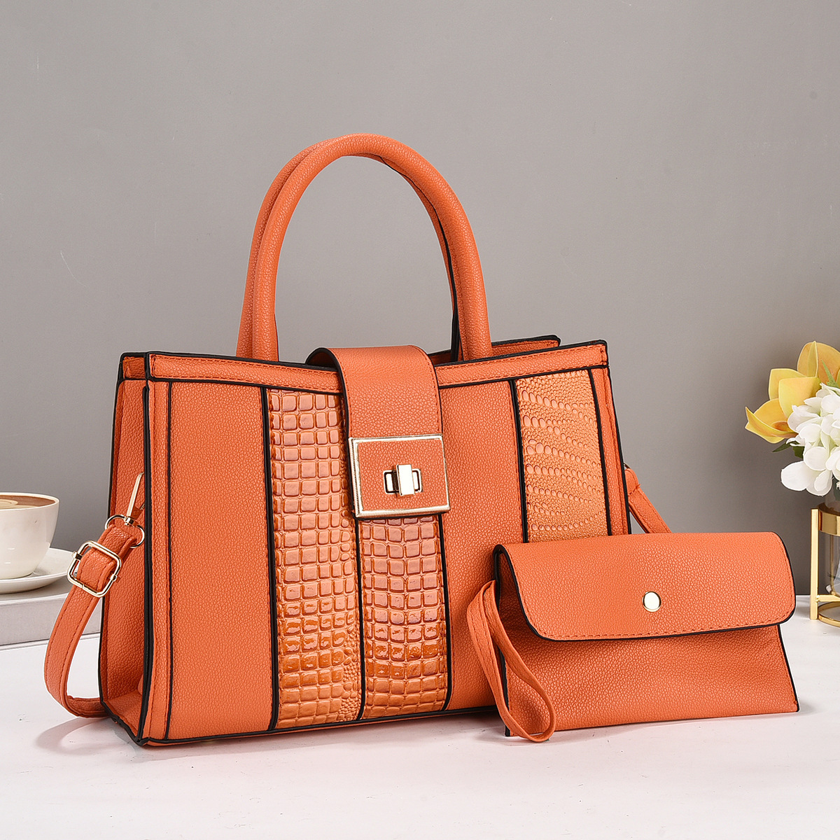 The new patchwork striped letter bag is a fashionable and trendy women's bag, a cross-border single-shoulder bag, a crossbody bag, and a high-end handbag for women Application Scenario